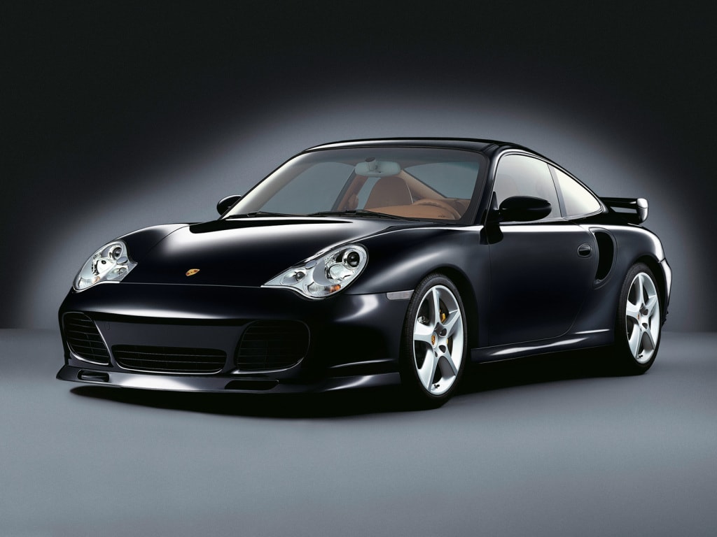 996 noire vue de trois quarts avant