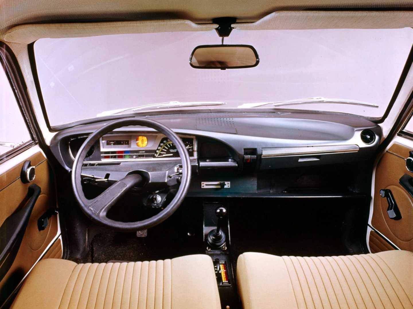 Intérieur de la Citroën GS
