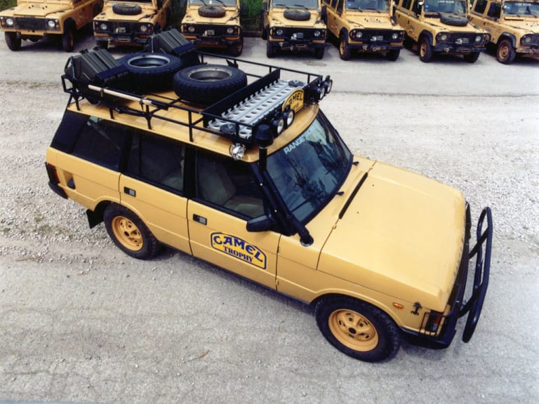 Range Rover sur le camel Trophy