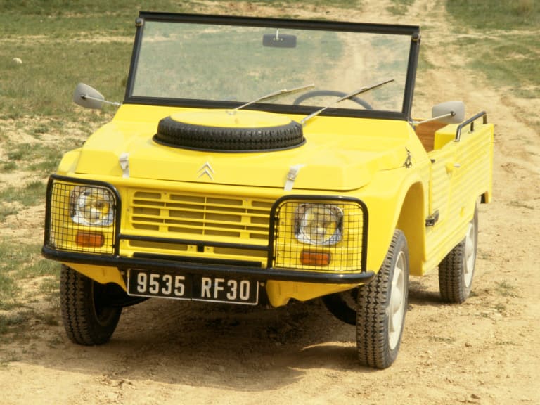 Méhari 4x4 jaune de face