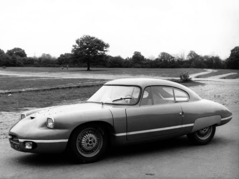 Panhard CD Coupé vue de côté