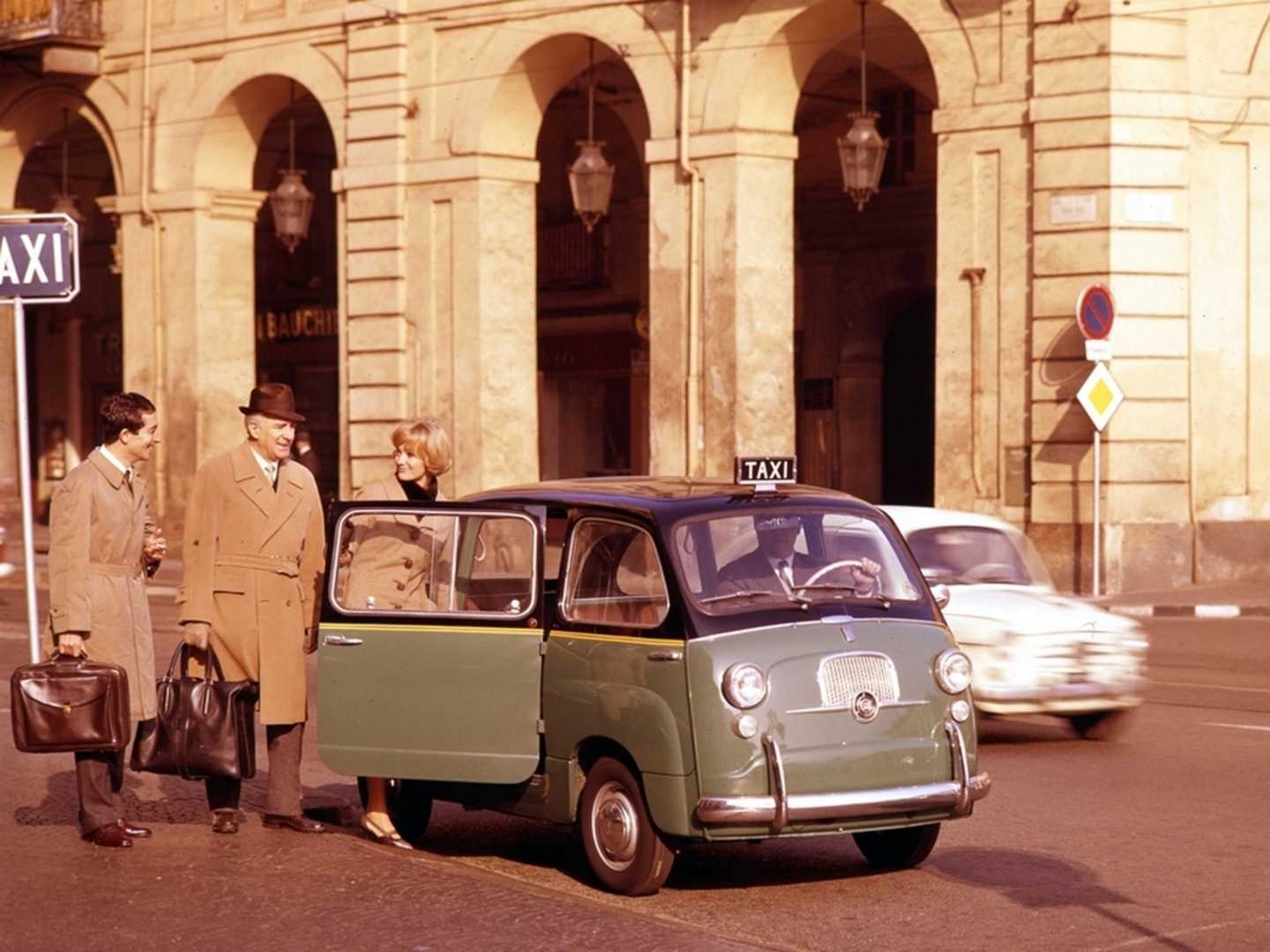 Fiat 600 Multipla dans sa version taxi