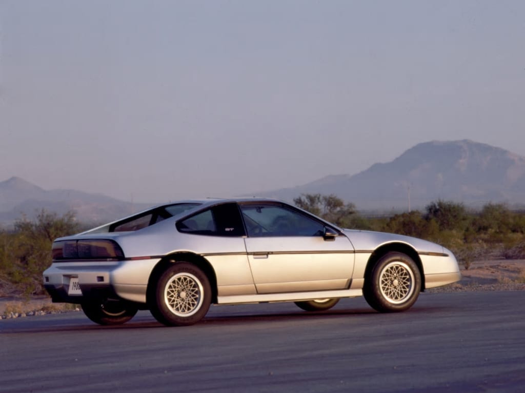 Arrière de la Pontiac Fiero GT