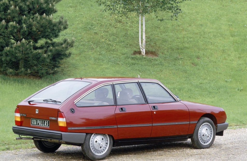 Citroën GSA rouge de trois quarts arrière