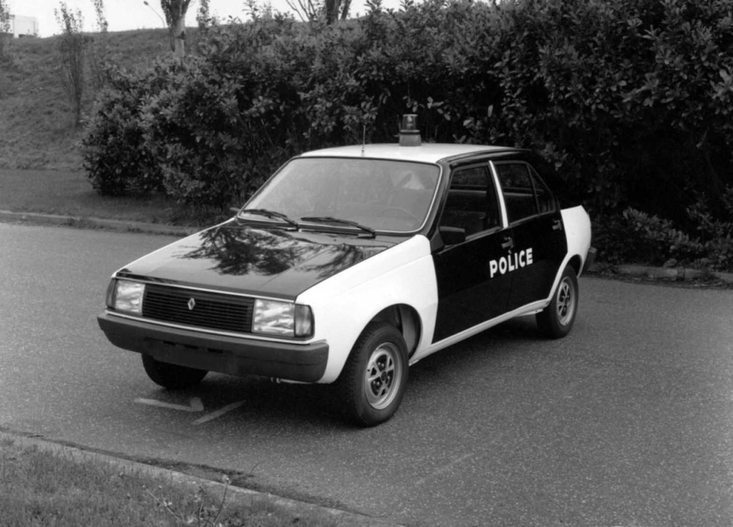Renault 14 de la Police