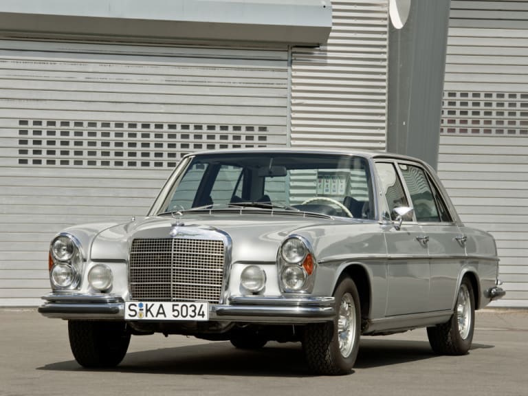 Mercedes-Benz 280 SE vue de face