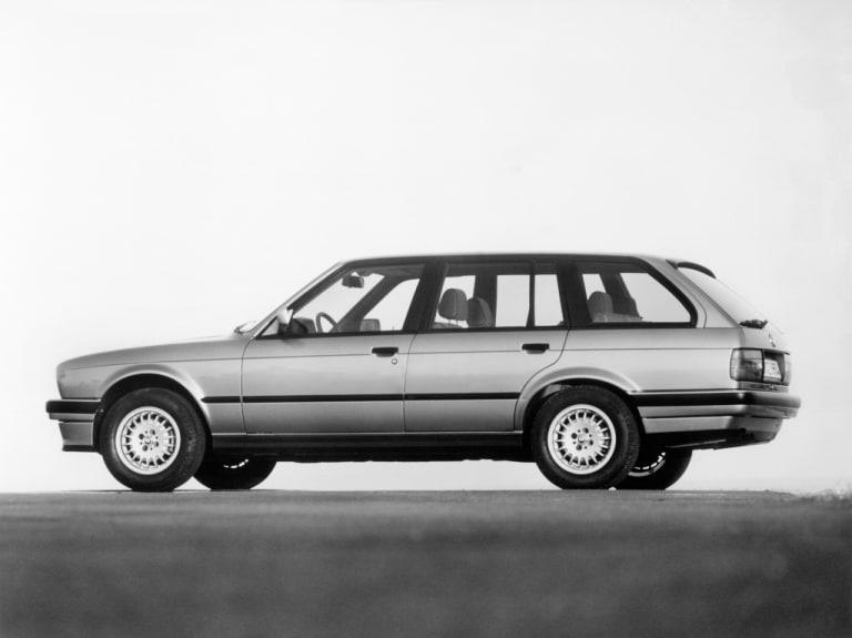 BMW 325iX E30 break vue de profil