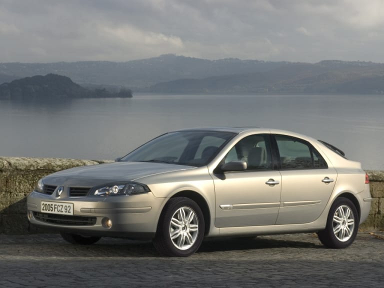 Renault Laguna en bord de mer