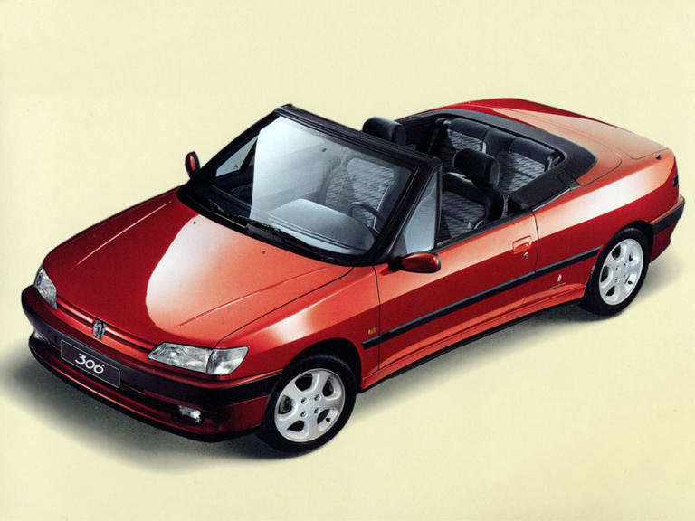 Peugeot 306 Cabriolet rouge