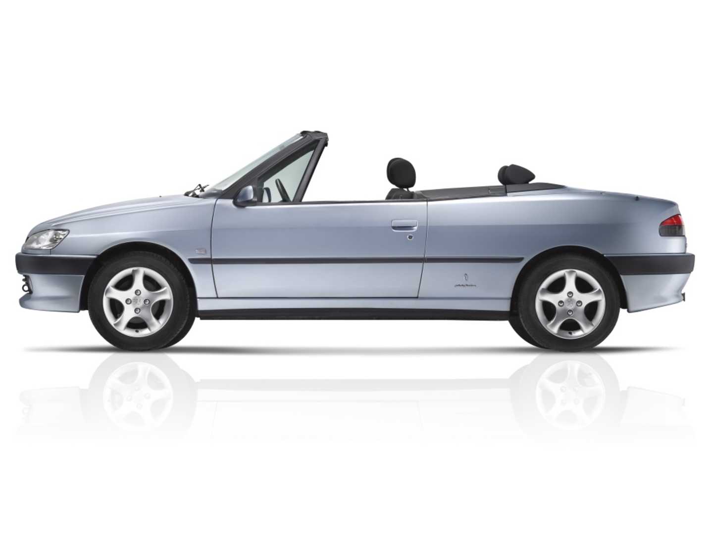 Peugeot 306 Cabriolet vue de profil