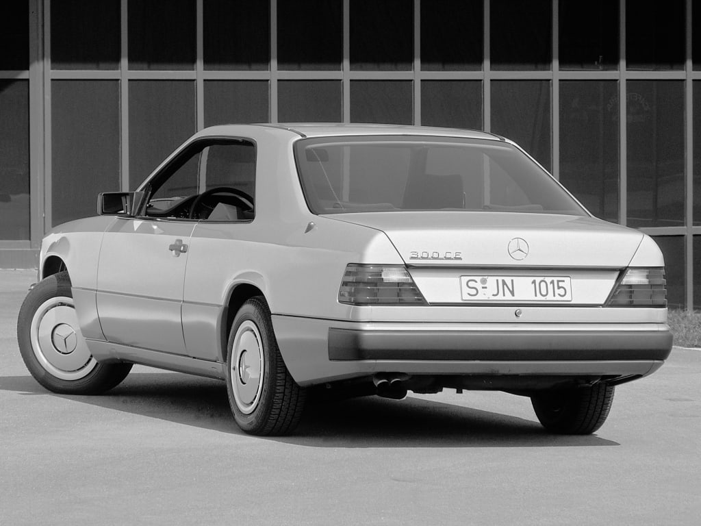 C124 Coupé vue de derrière