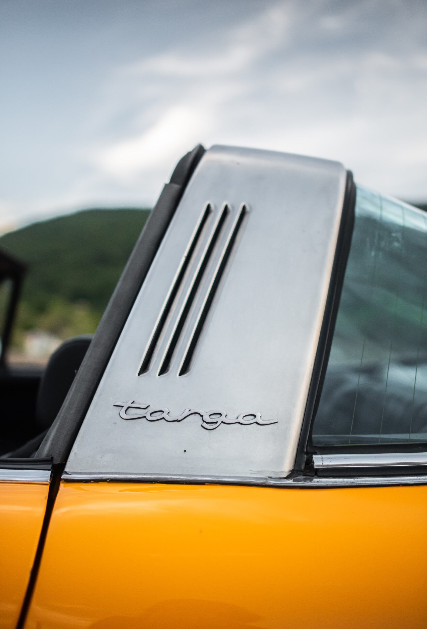Zoom sur le sigle "Targa"