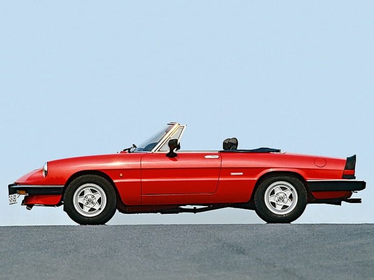 115-1986-alfa-romeo-wallpaper-preview.jpg