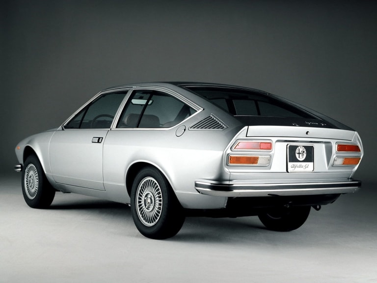 116-1974-alfa-alfetta-wallpaper-ef1150cc7b2fc15fd2069e98aa7333f7.jpg