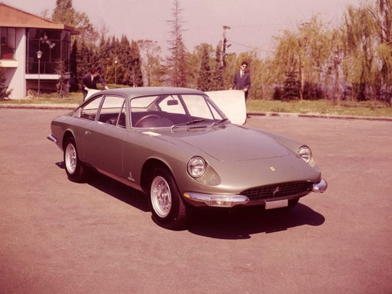 Ferrari 365 GT 2+2 : l'invitation au voyage