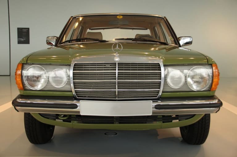 L'art de vivre en Mercedes 200 Diesel