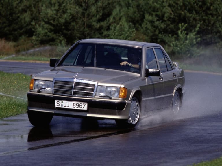 Mercedes 190 E 2.3-16 : révolution de palais
