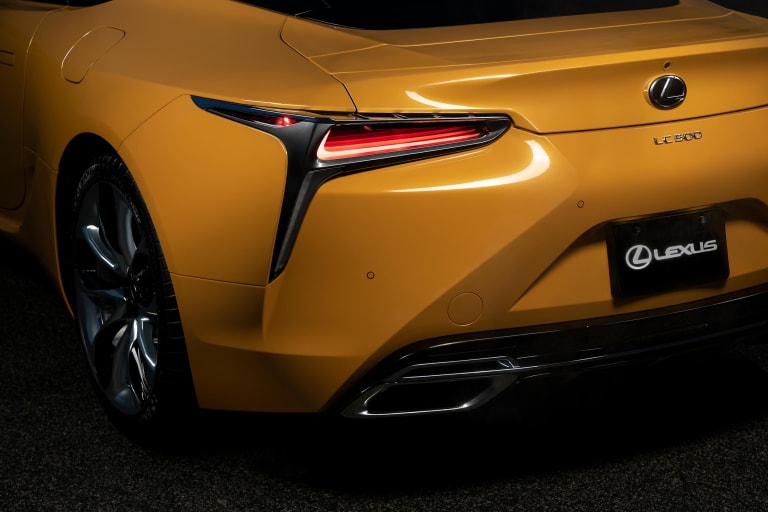 19-03-27-gallery-lexus-lc-inspiration-canada-13.jpg