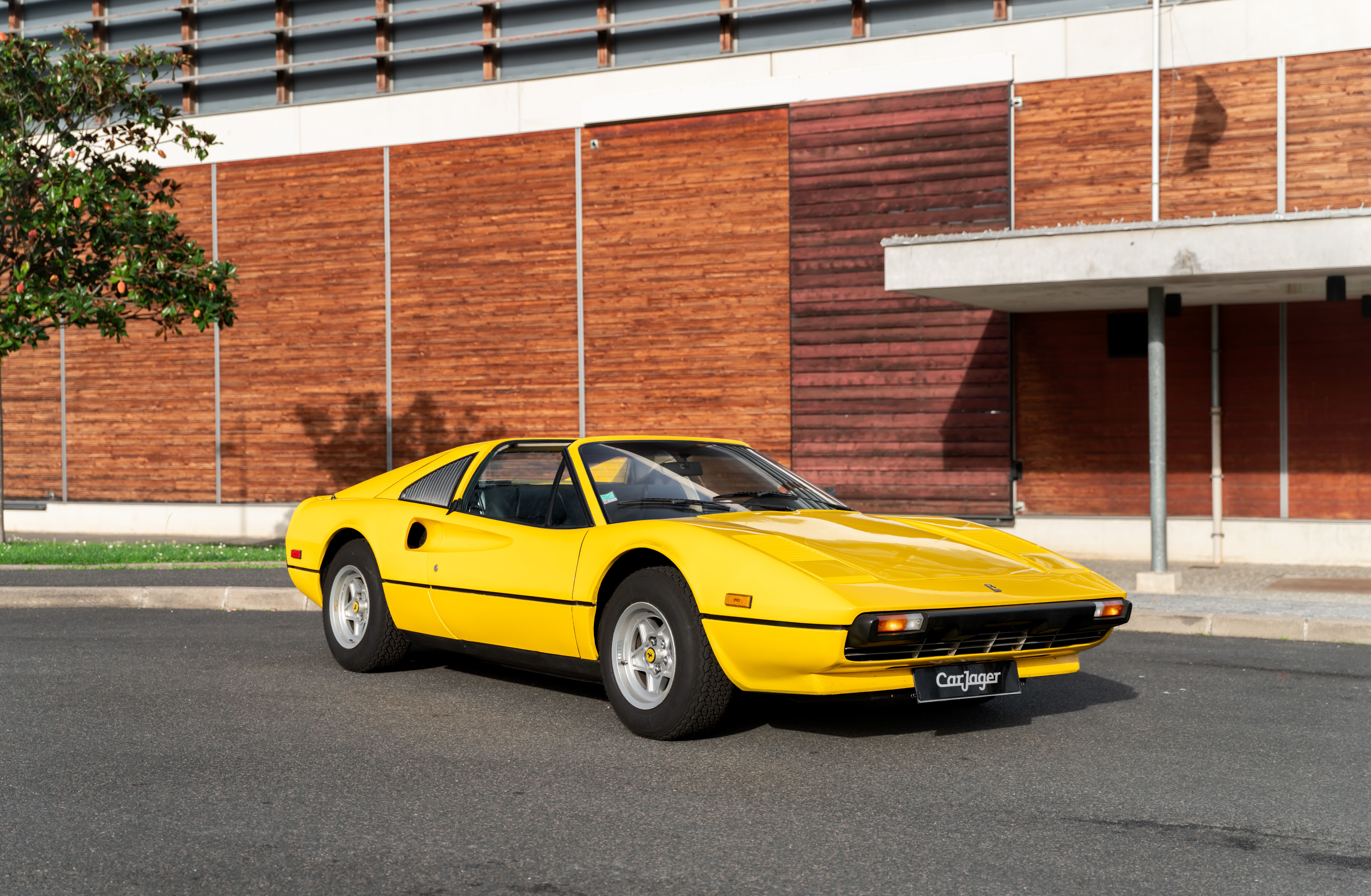 Affichée 58 500 dollars, cette Ferrari 308 cache-t-elle un piège ?
