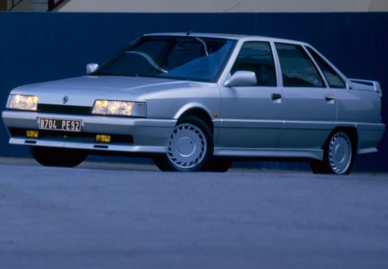 Renault 21 2 litres Turbo : missile des autoroutes (françaises) !