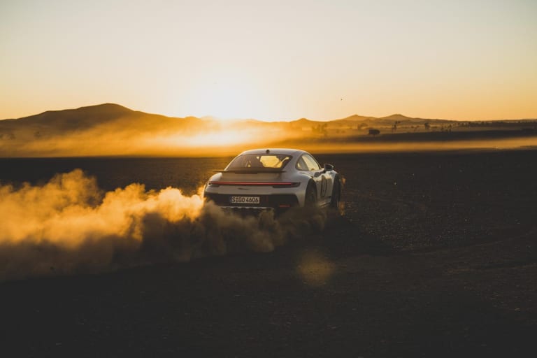 Porsche 992 Dakar : la 911 des sables