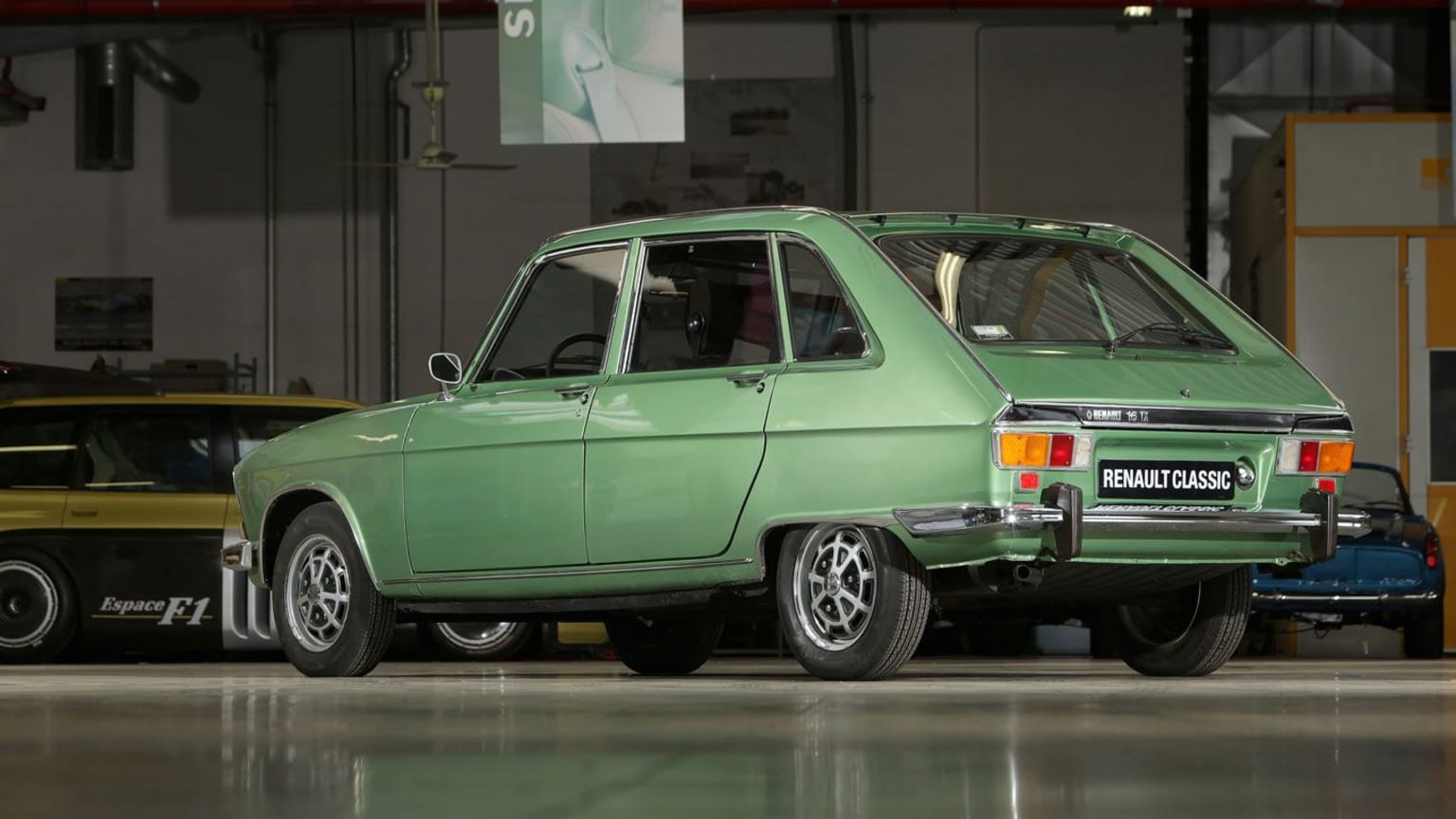 Renault 16 TX : la première grande routière de Billancourt