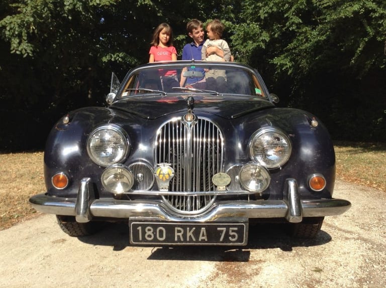 Jaguar 240: une certaine idée de l'automobile !