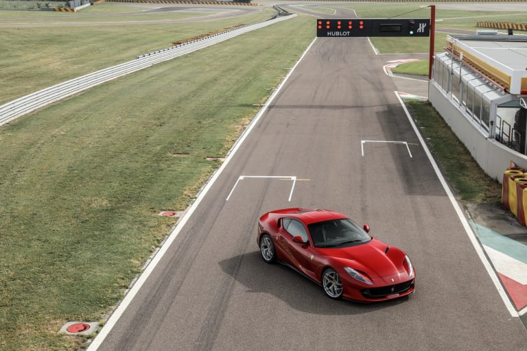 Ferrari 812 Superfast : la chronique d'une éternelle survivante