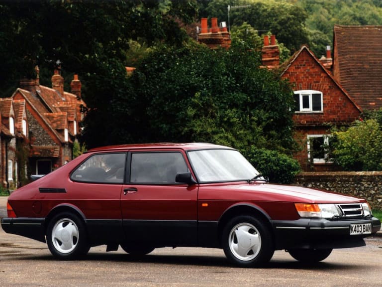 Saab 900i 16 - 158 HP: une Saab peut en cacher une autre