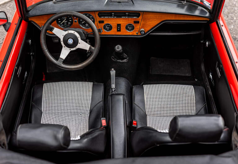 A3-Triumph-Spitfire-Prevessin-Moens-Carjager-60-scaled.jpg