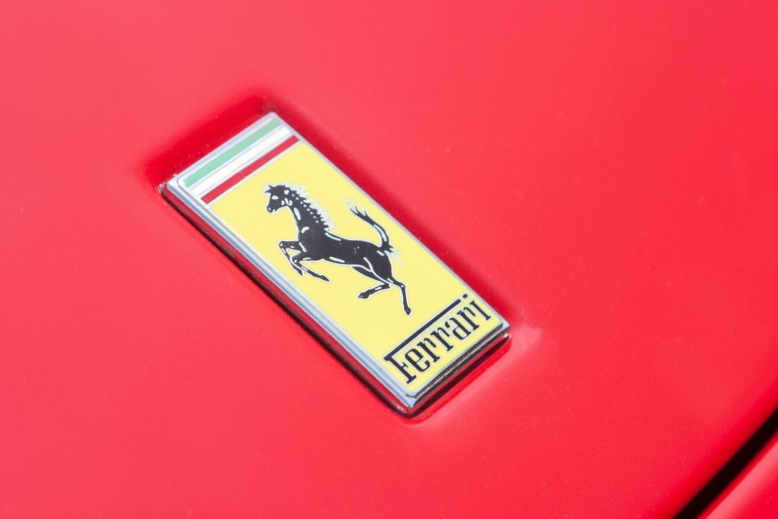 Cette Ferrari ultra-rare cache un secret fou : pourquoi fascine-t-elle autant ?