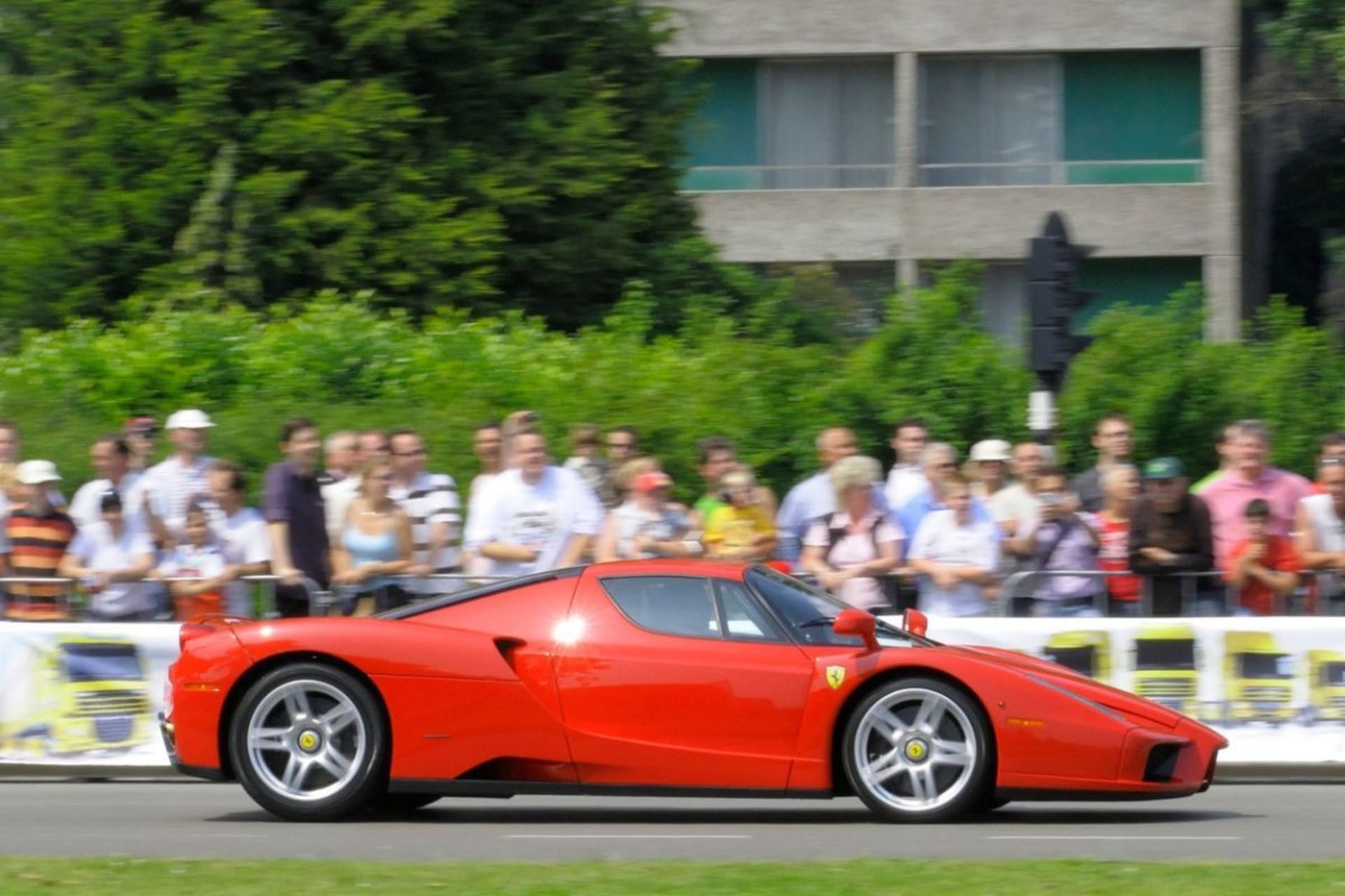 Cette Ferrari n'est pas rouge, et c'est ce qui l'a fait grimper à 10 millions
