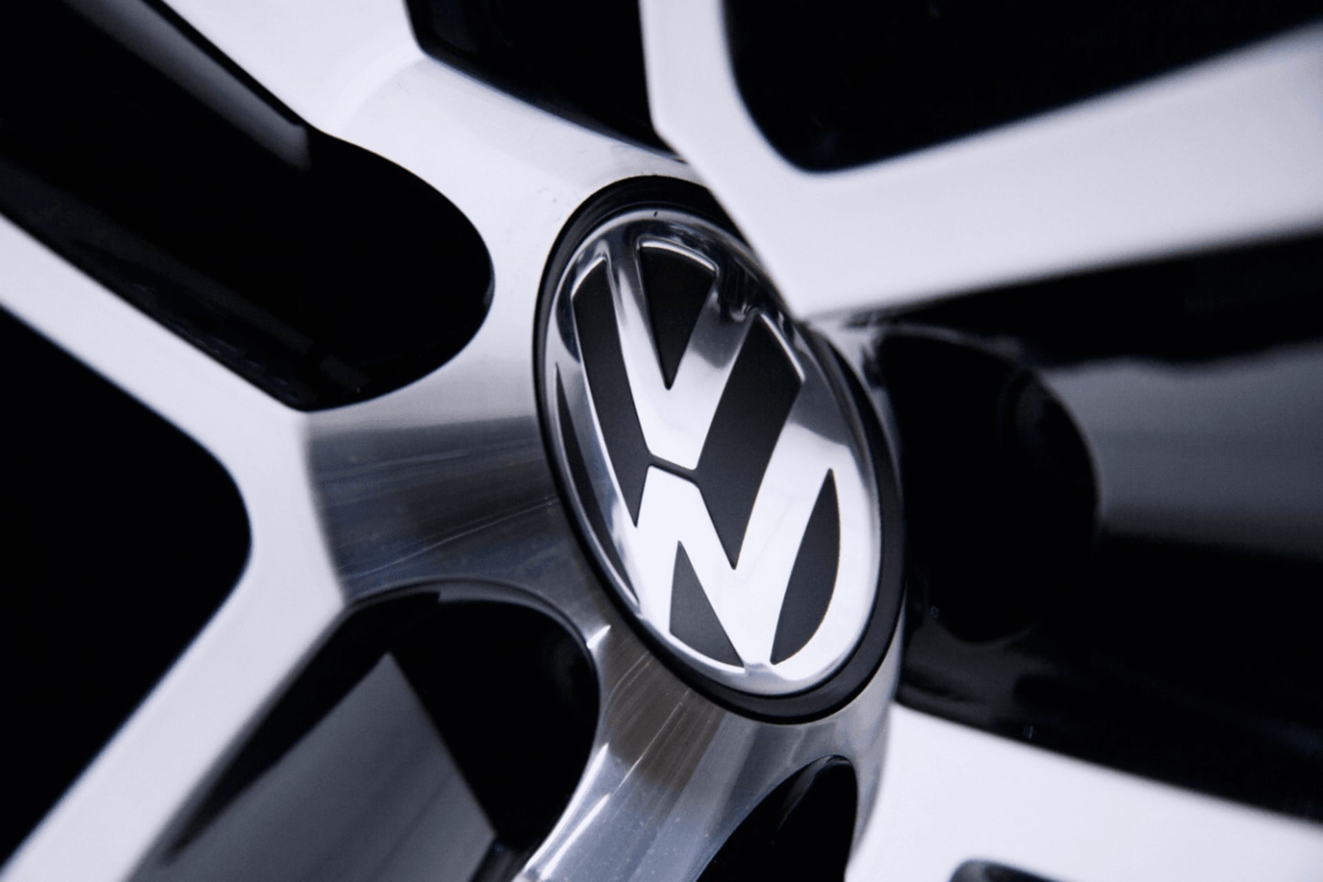 Un simple stagiaire a imaginé la supercar que Volkswagen n'a jamais osé construire