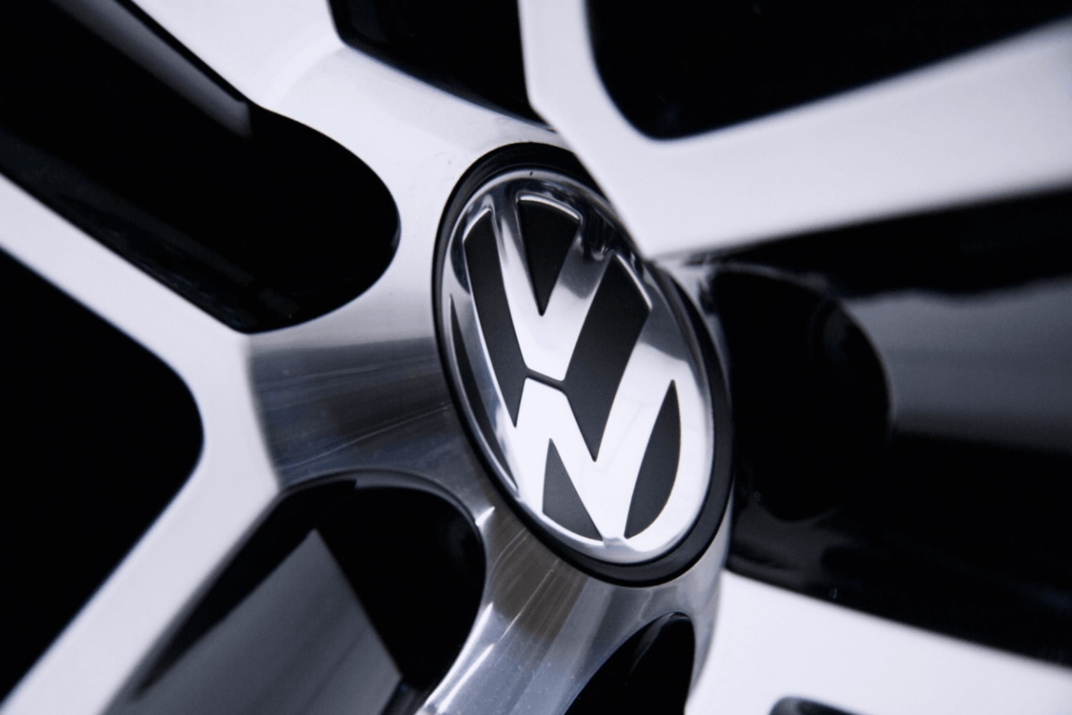 Un simple stagiaire a imaginé la supercar que Volkswagen n'a jamais osé construire