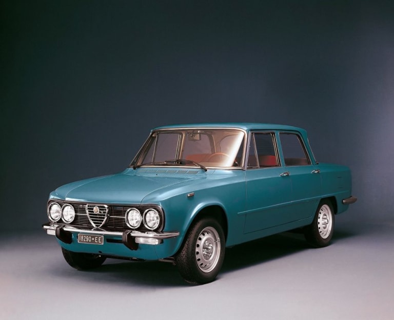 Alfa-Romeo-Giulia-Nuova-Super-02.jpeg