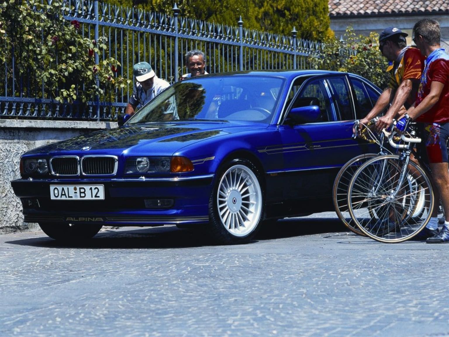 Alpina B12 (E38) 5.7 et 6.0 : tuning de luxe