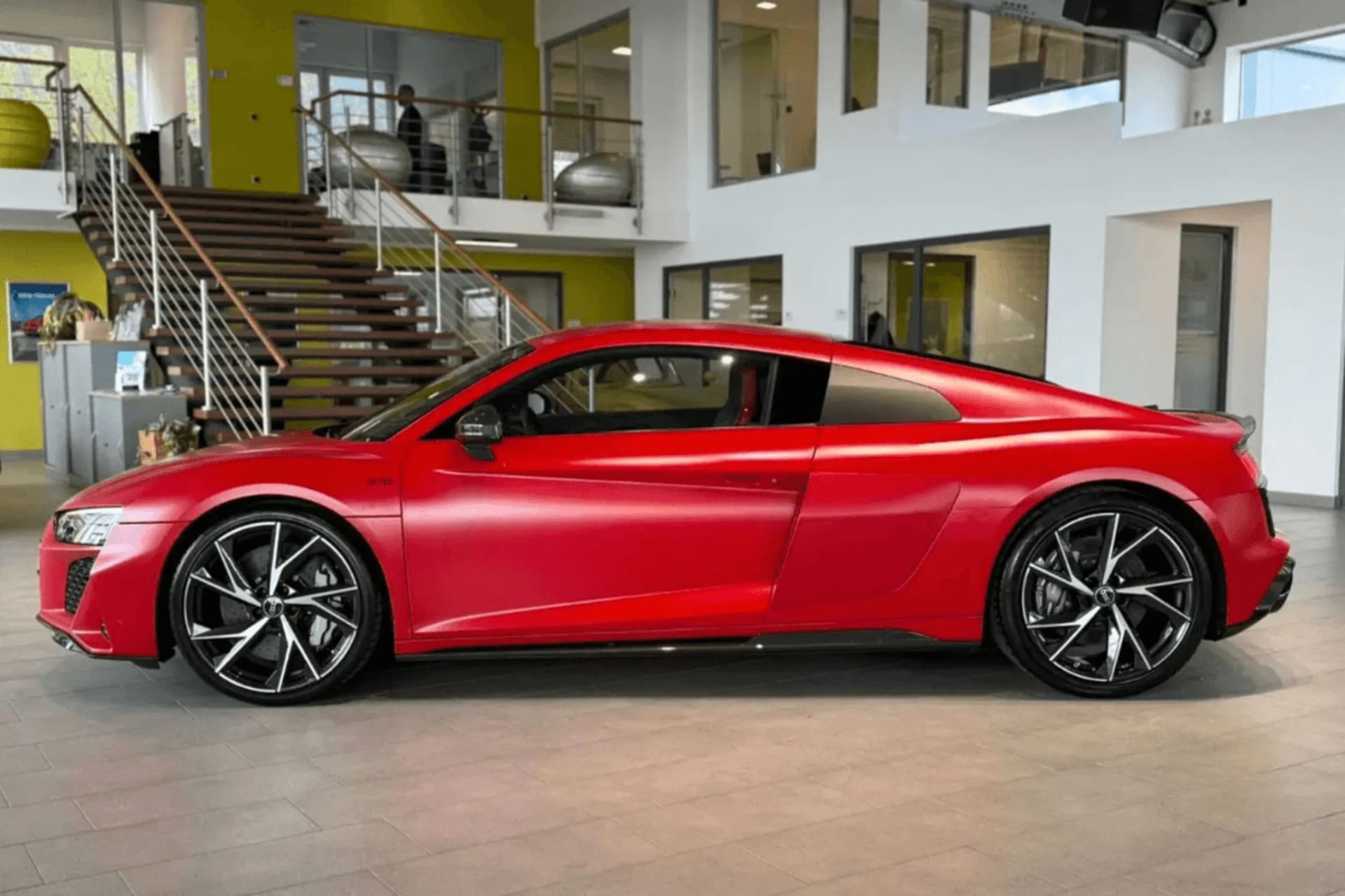 12 000 km seulement : pourquoi cette Audi R8 V10 fait tourner toutes les têtes