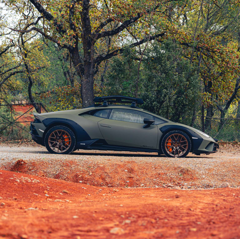 Porsche contre Lamborghini sur une piste de ski : le résultat est inattendu