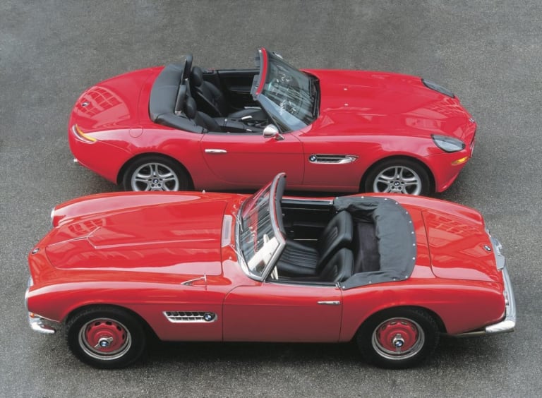 BMW-Z8-E52-avec-la-BMW-507.jpeg