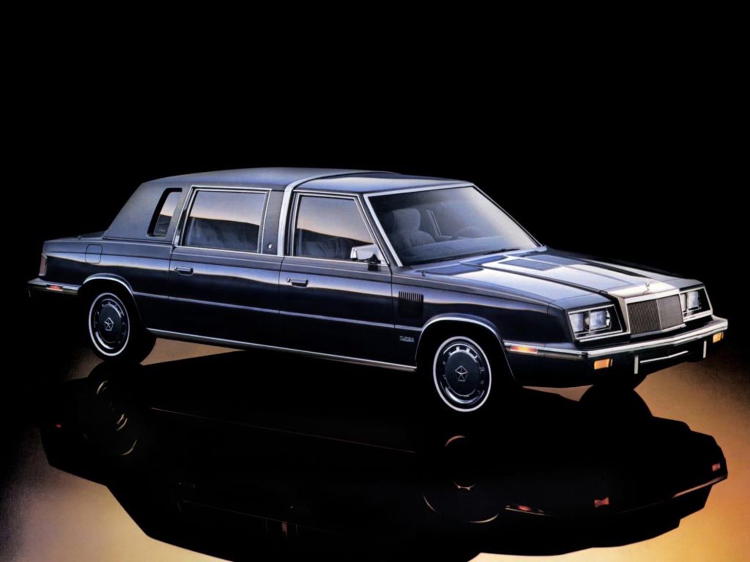 Chrysler LeBaron Executive: quand Chrysler se lance sur le marché de la Limo