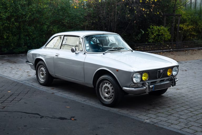Alfa Romeo 2000 GTV : est-ce le meilleur coupé Bertone ?