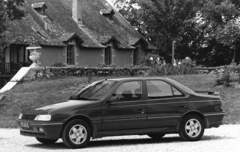 Peugeot 405 Mi16 : une GTi chez les familiales