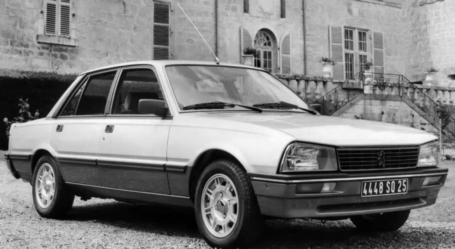 Peugeot 505 Turbo Injection : la première berline sportive du Lion