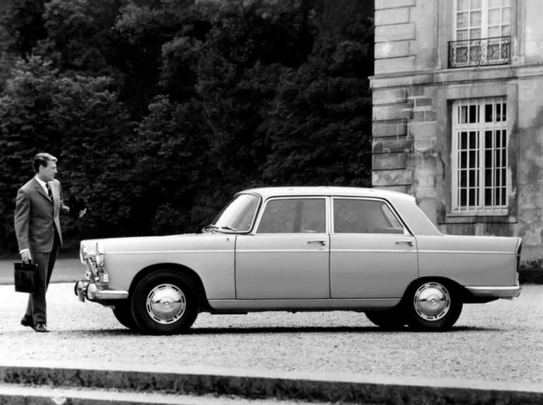 Peugeot 404 berline Injection : quand les notaires se dévergondaient