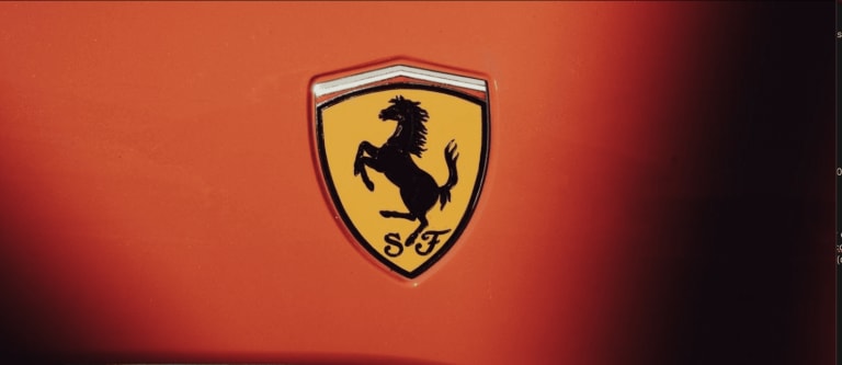Six voitures inconnues au monde : le mystère absolu des collections royales dévoilé