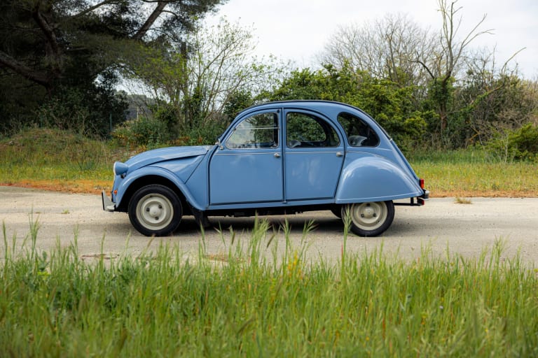 Citroen-2CV6-Special-6-scaled.jpg