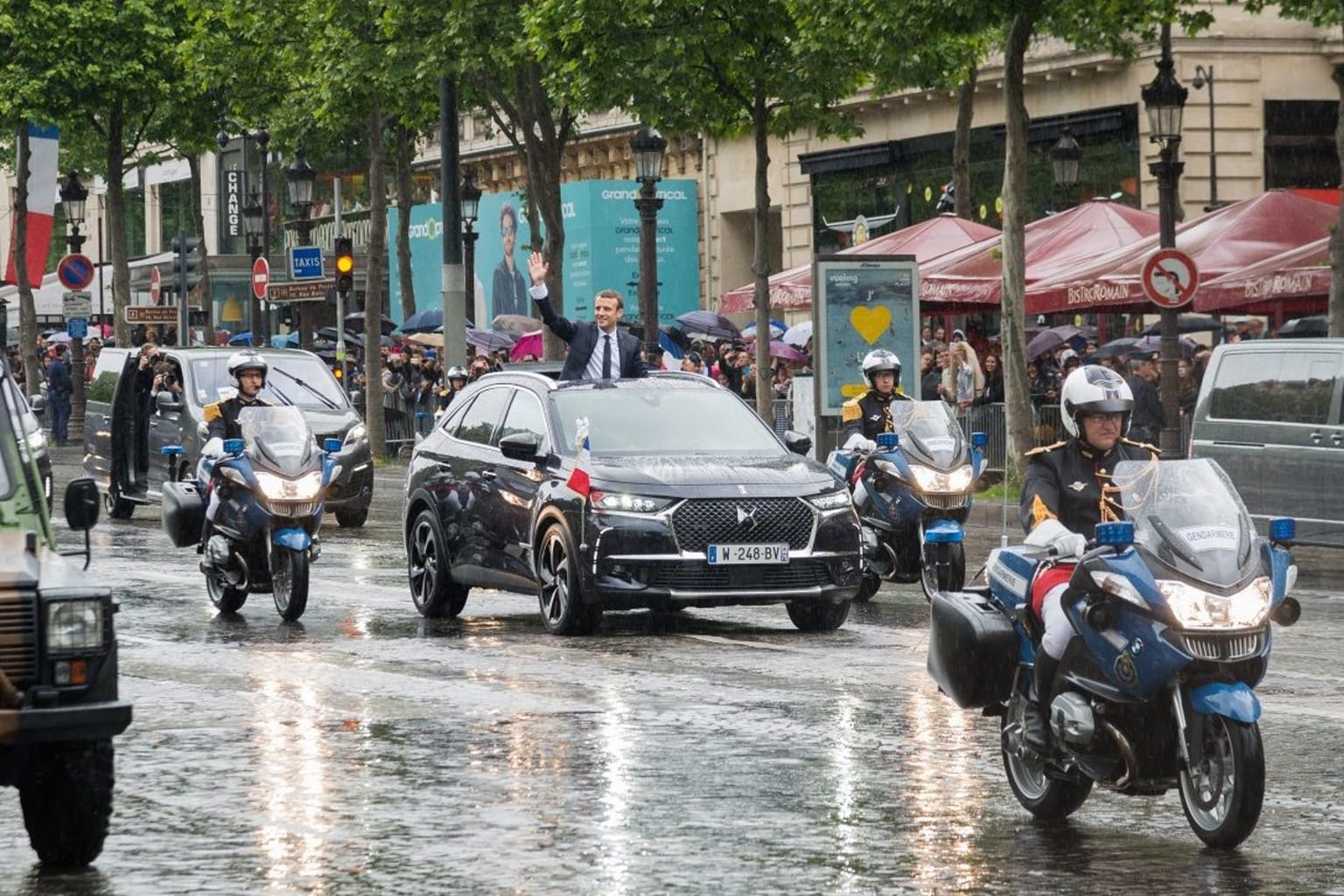 L'Affaire de la DS7 Crossback "présidentielle"