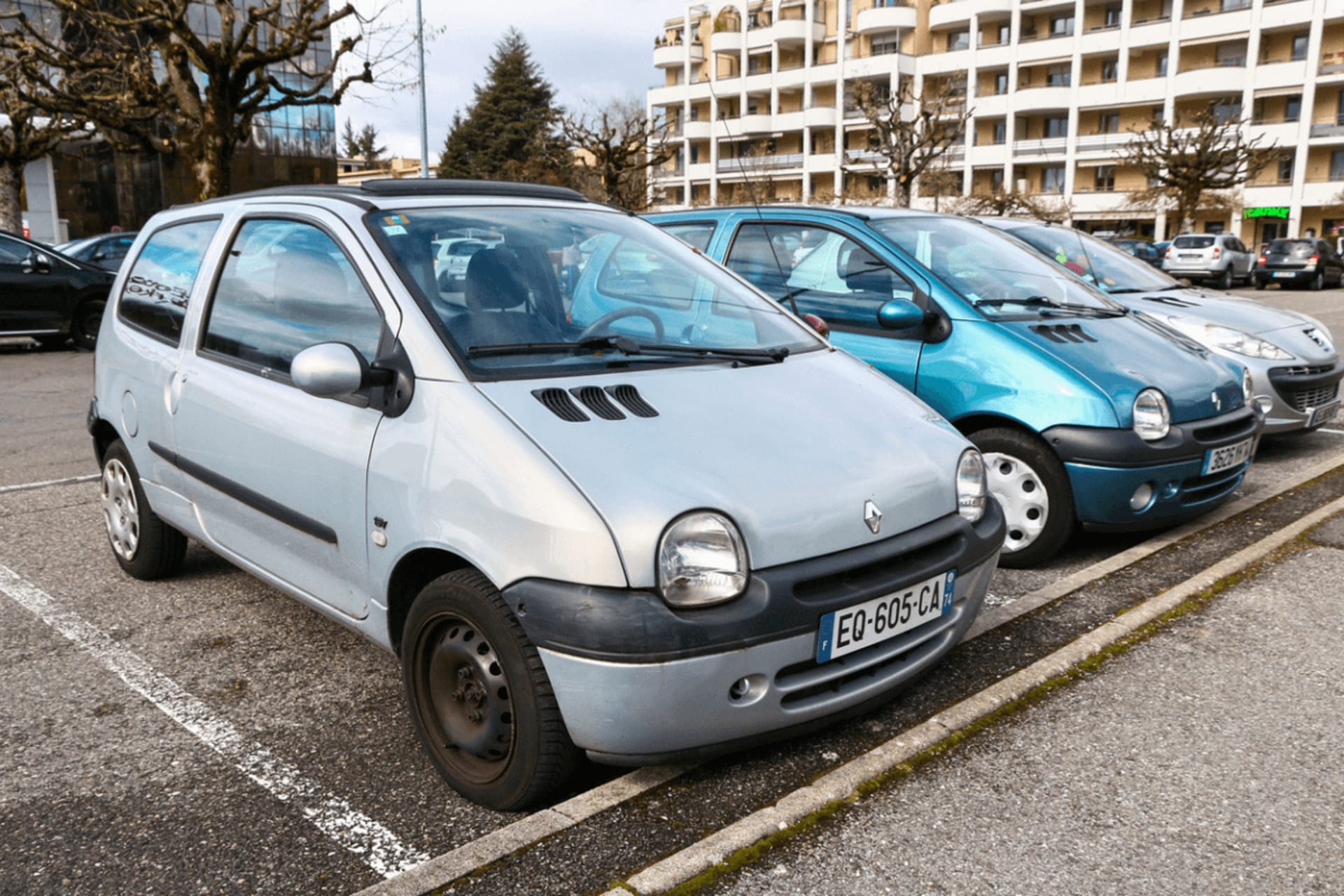 99 voitures abandonnées sur la voie publique : la sanction choc tombe
