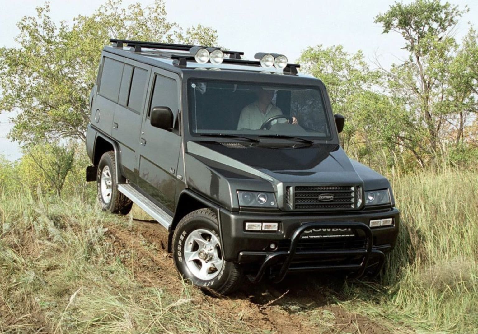Derways 3131 Cowboy : le 4x4 russe victime de la faillite d'ARO