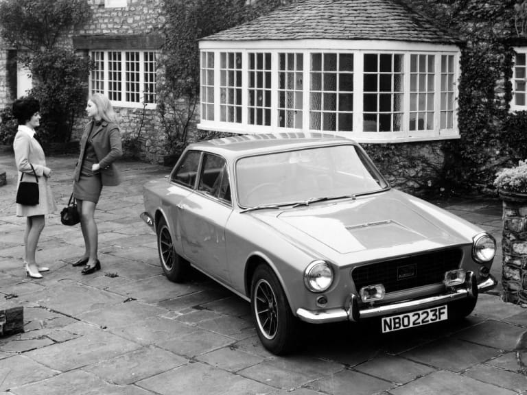 Gilbern Genie et Invader : petites sportives galloises méconnues